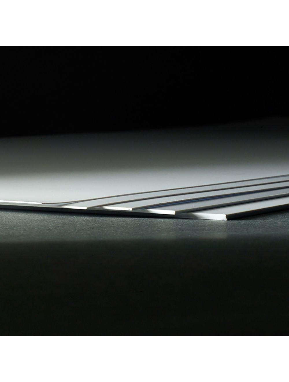 white-styrene-hips